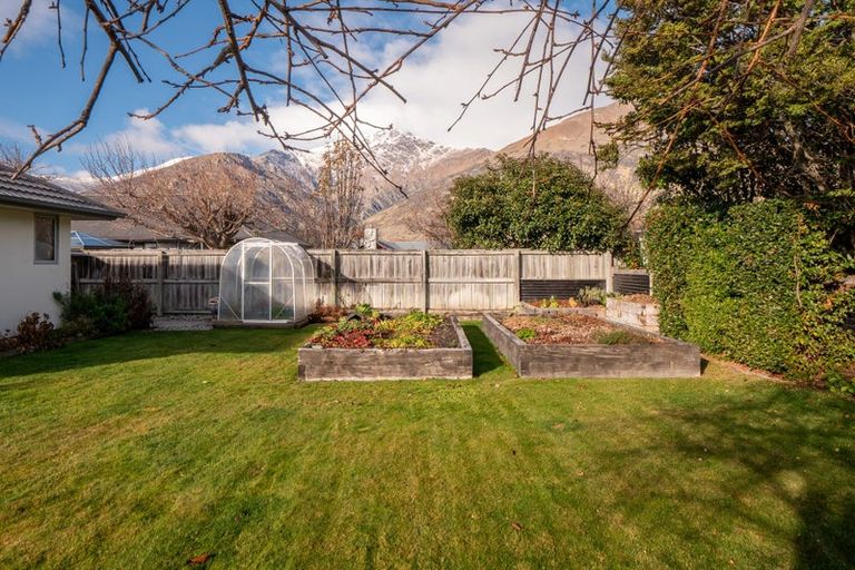 Photo of property in 38 Erskine Street, Lake Hayes, Queenstown, 9304