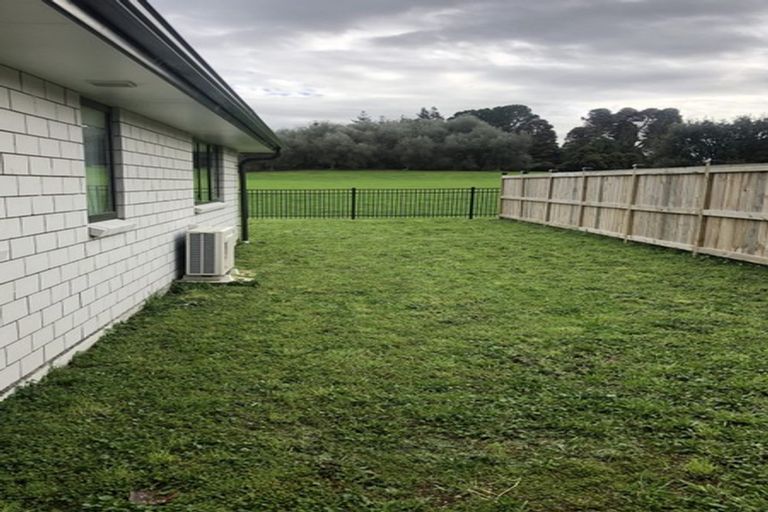 Photo of property in 71 Murray Ward Drive, Te Kauwhata, 3710