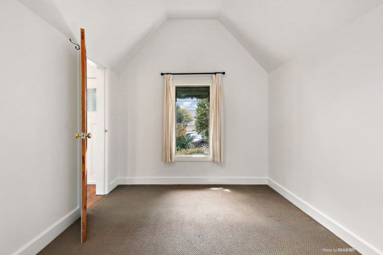 Photo of property in 7 Poplar Grove, Thorndon, Wellington, 6011