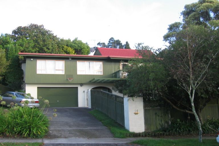 Photo of property in 14 Makepiece Place, Chatswood, Auckland, 0626