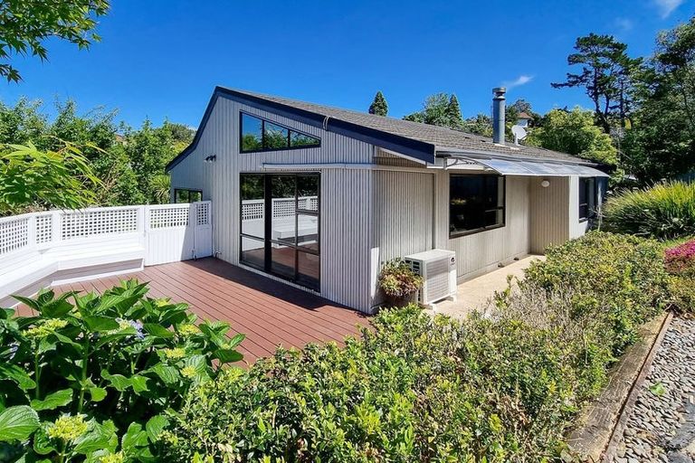Photo of property in 92 Braemar Road, Castor Bay, Auckland, 0620