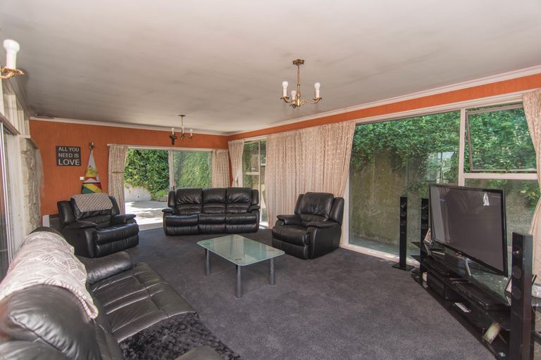 Photo of property in 1 Marchwiel Street, Waimataitai, Timaru, 7910