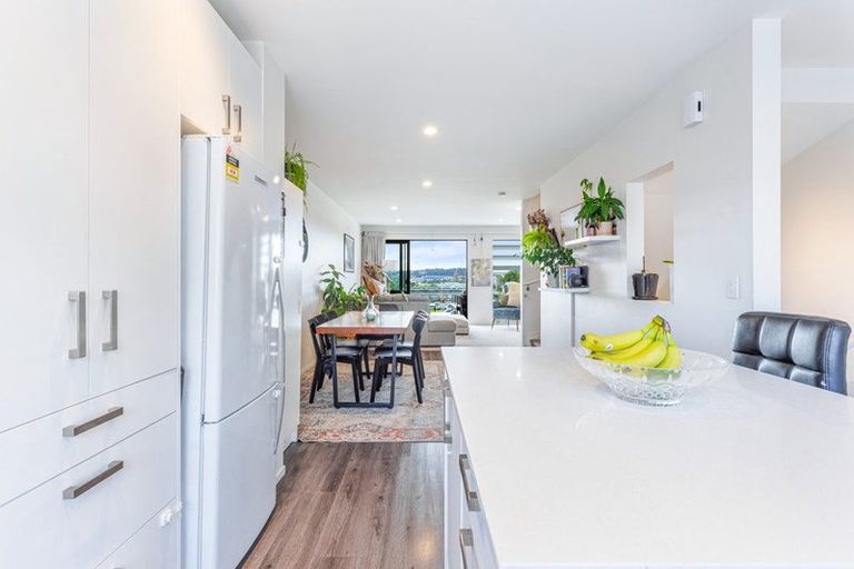 Photo of property in 40 Memorial Park Lane, Hobsonville, Auckland, 0618
