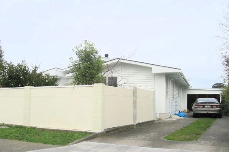 Photo of property in 2 Balmoral Street, Taradale, Napier, 4112