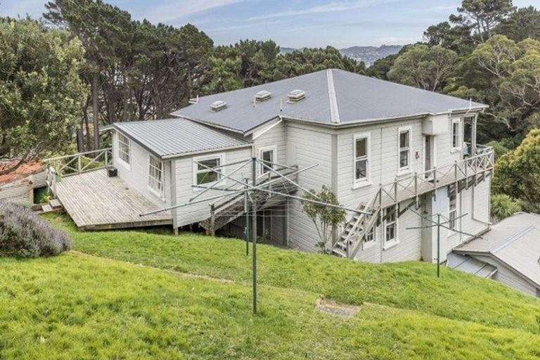 Photo of property in 2 Caprera Street, Melrose, Wellington, 6023