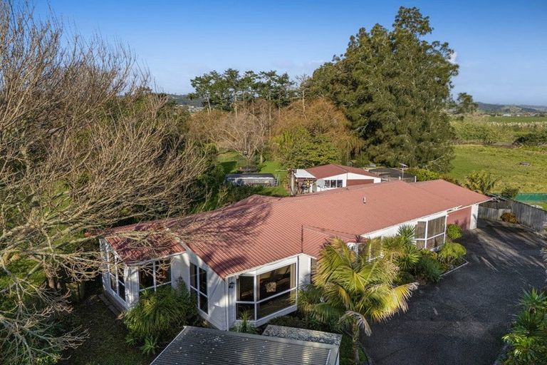 Photo of property in 2312 State Highway 16, Helensville, 0875