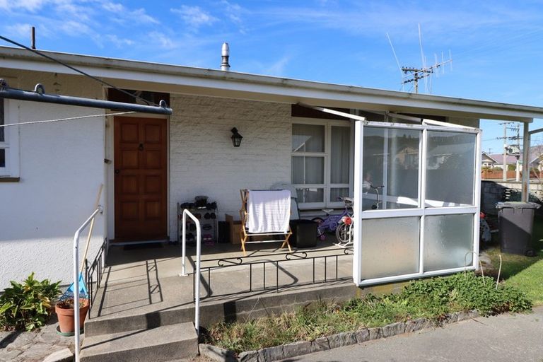 Photo of property in 16 Opie Street, Waimate, 7924