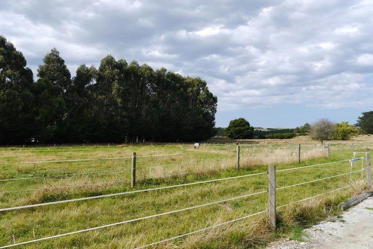 Photo of property in 37 Goodwood Road, Goodwood, Palmerston, 9481