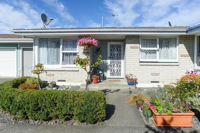 Photo of property in 2/407 Southland Road, Hastings, 4122