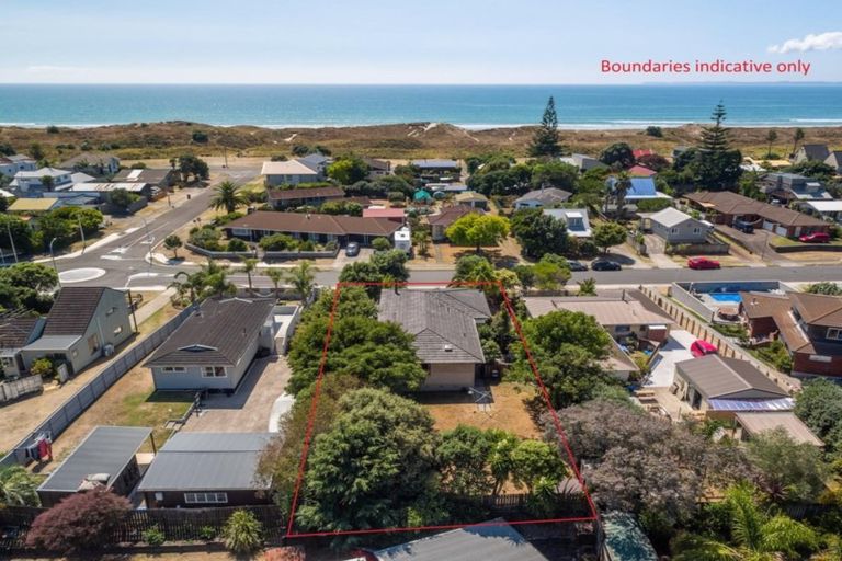 Photo of property in 108 Dickson Road, Papamoa Beach, Papamoa, 3118