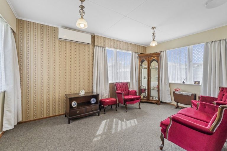 Photo of property in 3 Alice Place, Levin, 5510