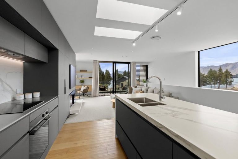 Photo of property in 18 Station Bay Rise, Lake Tekapo, 7999