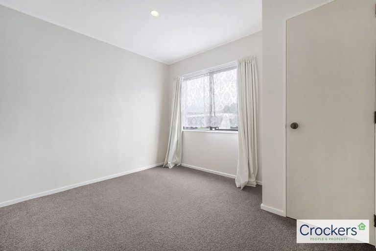Photo of property in 6 Templeton Place, Clendon Park, Auckland, 2103