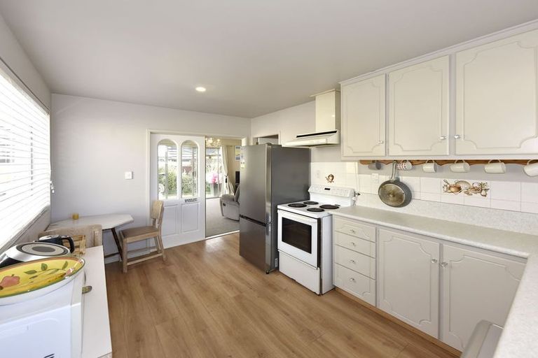 Photo of property in 3/9a Avonhead Road, Avonhead, Christchurch, 8042