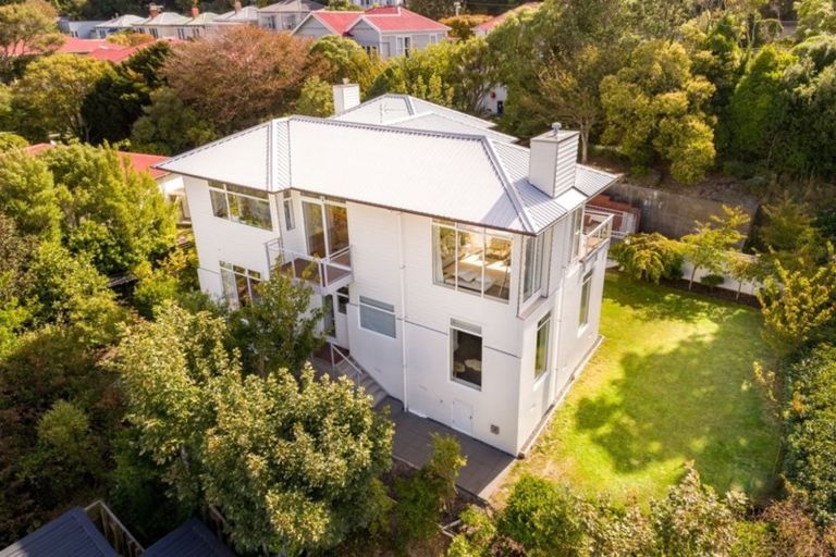 Photo of property in 15 Salmont Place, Kelburn, Wellington, 6012