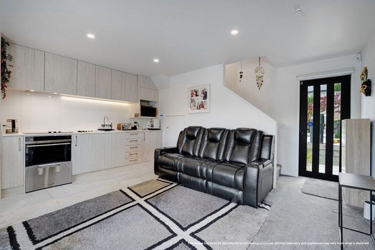 Photo of property in 3/2 Jadewynn Drive, Massey, Auckland, 0614