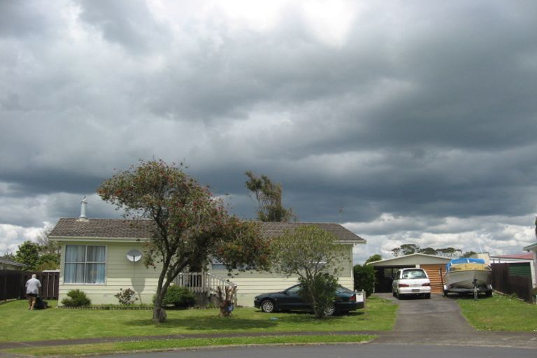 Photo of property in 13 Hobman Place, Manurewa, Auckland, 2102