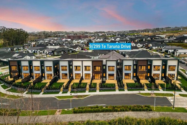 Photo of property in 9/299 Te Taruna Drive, Wainui, 0932