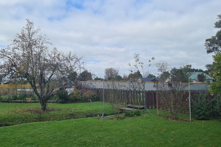 Photo of property in 6 Lansdowne Crescent, Lansdowne, Masterton, 5810