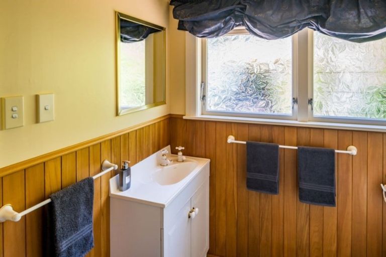 Photo of property in 103 Muritai Road, Eastbourne, Lower Hutt, 5013