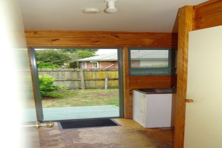 Photo of property in 27a Manuroa Road, Takanini, 2112