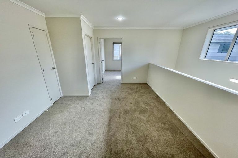Photo of property in 18 Akeake Lane, Manurewa, Auckland, 2102