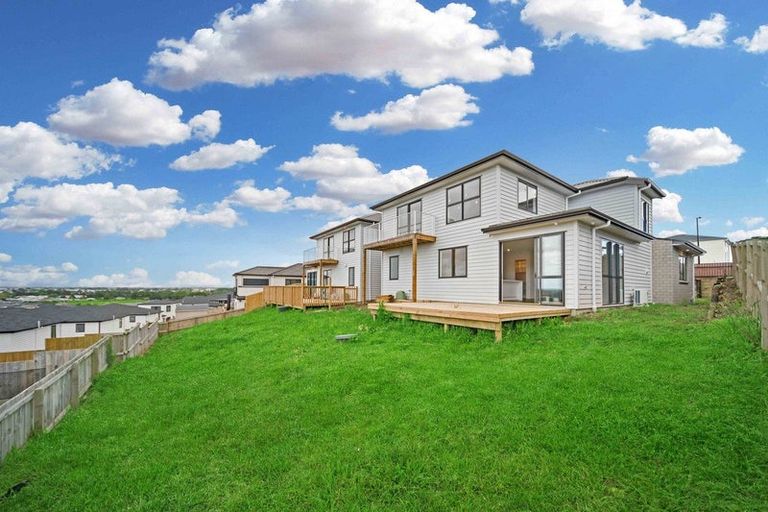 Photo of property in 19 Nola Dawn Avenue, Papakura, 2110