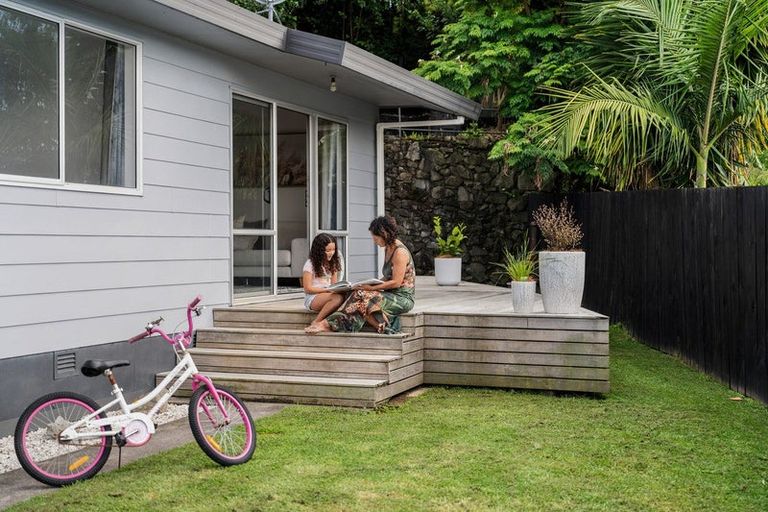 Photo of property in 17a Resolution Road, Welcome Bay, Tauranga, 3112