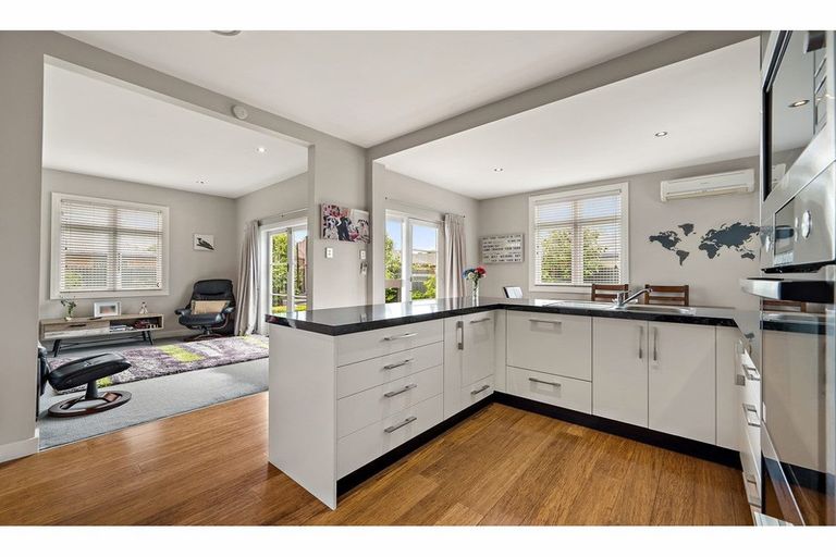 Photo of property in 6 Mortlake Street, Islington, Christchurch, 8042