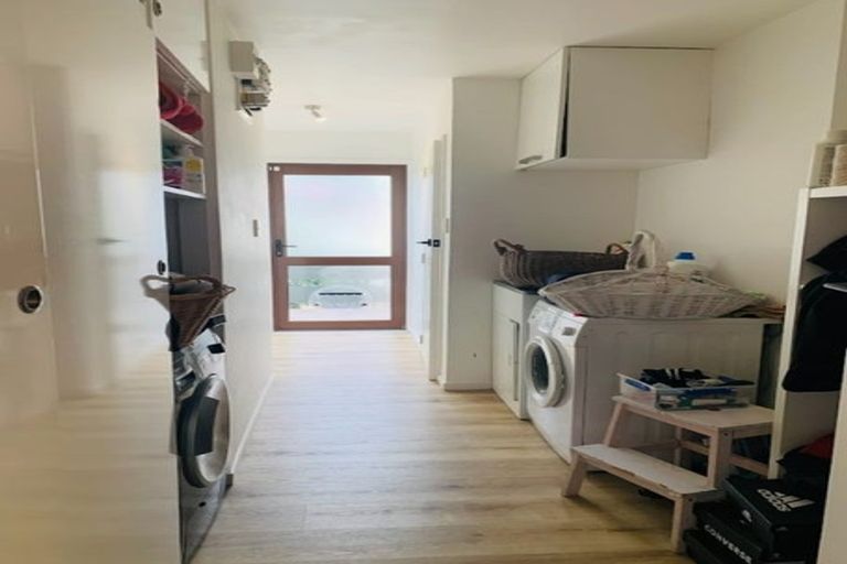 Photo of property in 11 Selleck Street, Mount Pleasant, Christchurch, 8081