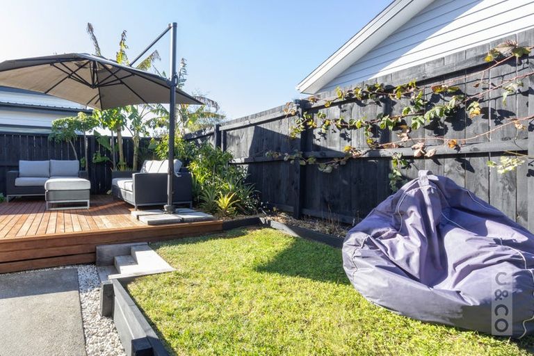 Photo of property in 29 Lumbarda Drive, Kumeu, 0810