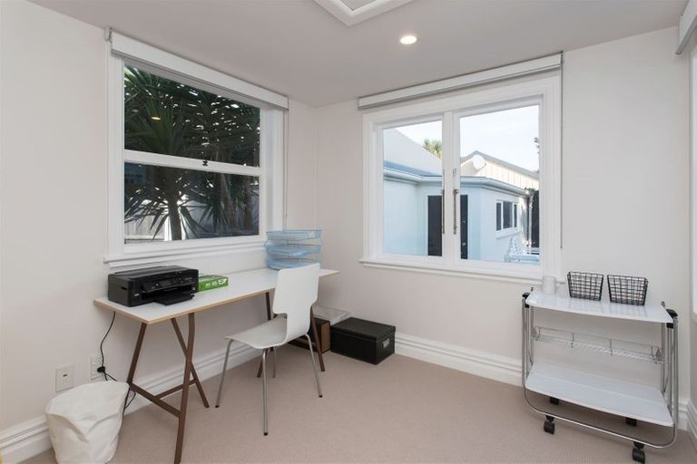 Photo of property in 60 Wiggins Street, Sumner, Christchurch, 8081