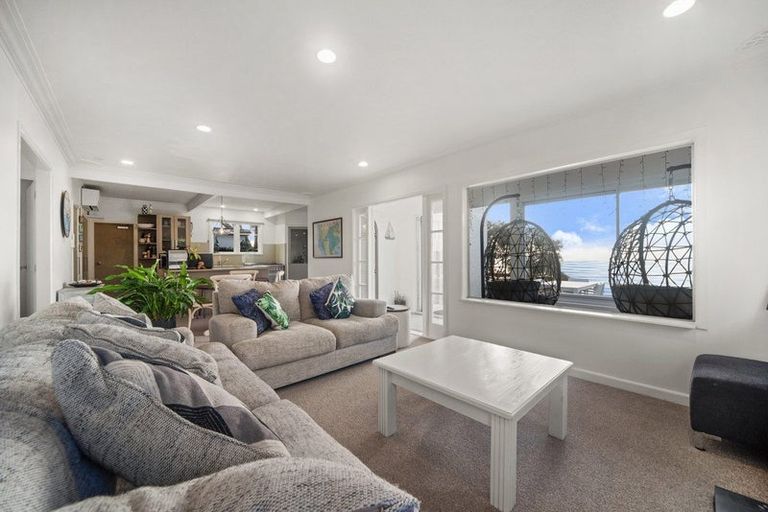 Photo of property in 15 Torkar Road, Clarks Beach, 2122