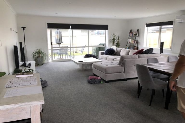 Photo of property in 19 Naeo Close, Papamoa Beach, Papamoa, 3118