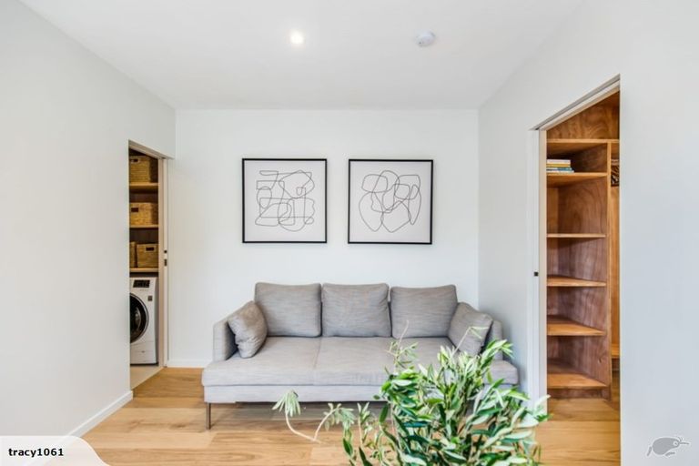 Photo of property in 49 Rolleston Street, Mount Cook, Wellington, 6021