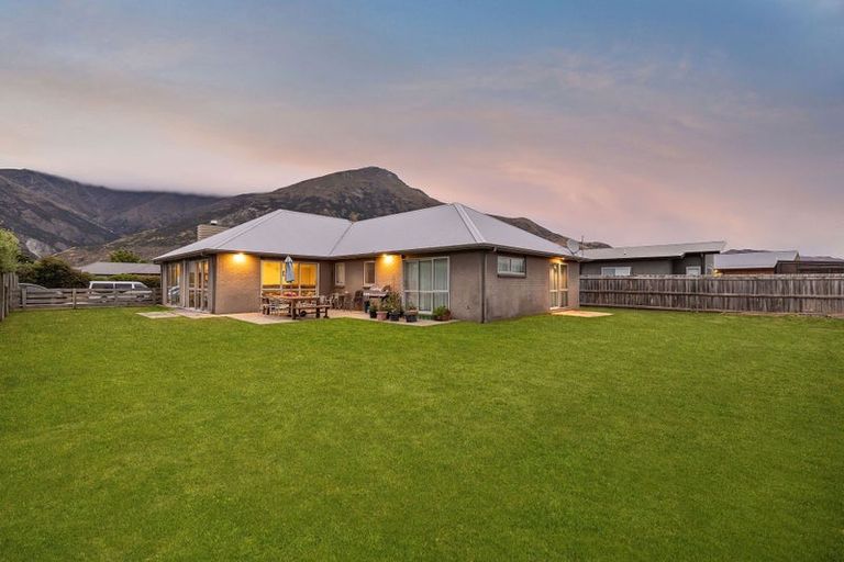 Photo of property in 29 Lochnagar Drive, Lake Hayes, Queenstown, 9304
