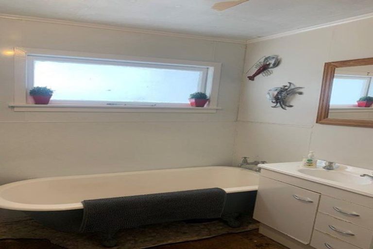 Photo of property in 107 Waihi Road, Hawera, 4610