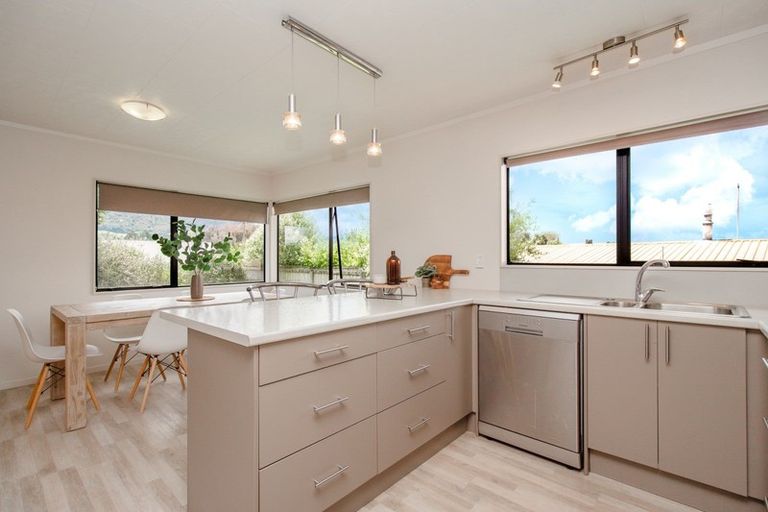 Photo of property in 33 Tawavale Street, Pukehangi, Rotorua, 3015