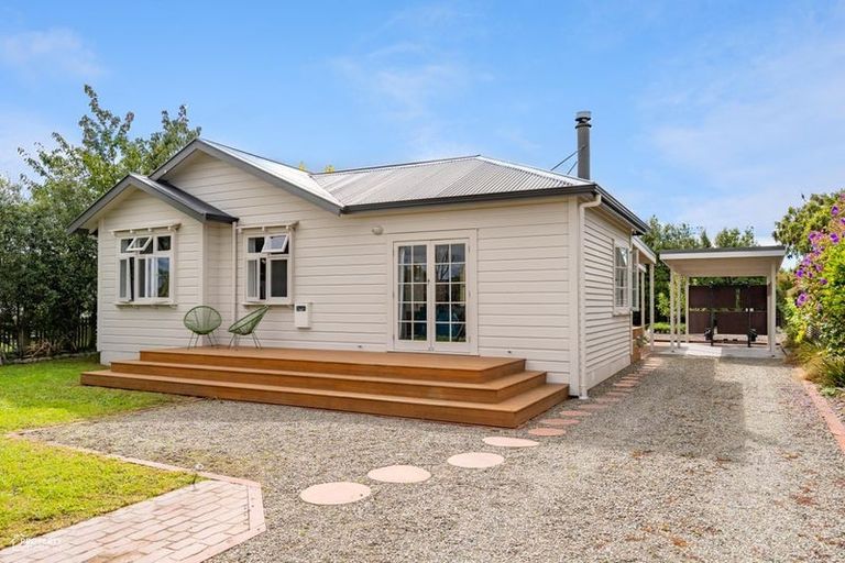 Photo of property in 65 Brandon Street, Featherston, 5710