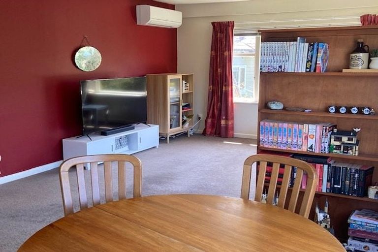 Photo of property in 11 Randwick Road, Northland, Wellington, 6012