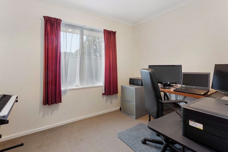 Photo of property in 21 Park Avenue, Oxford, 7430