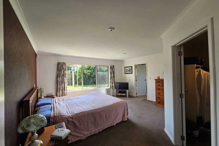 Photo of property in 15 Oreti Crescent, Papamoa Beach, Papamoa, 3118