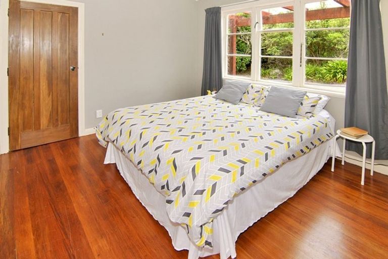 Photo of property in 90 Homebush Road, Khandallah, Wellington, 6035