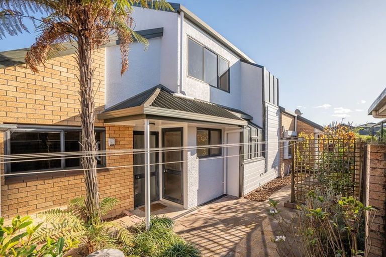 Photo of property in 15 Burn-murdoch Street, St Andrews, Hamilton, 3200