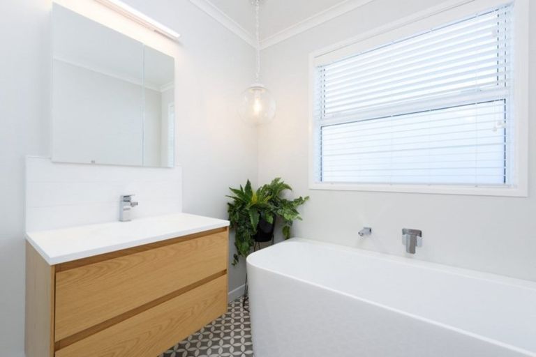 Photo of property in 12 Crane Street, Mount Maunganui, 3116