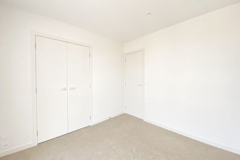 Photo of property in 2/46 Jane Maree Road, Kumeu, 0810