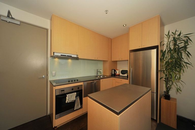 Photo of property in Sanctum Apartment, 10 Ebor Street, Te Aro, Wellington, 6011