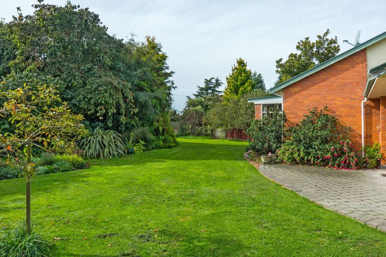 Photo of property in 99 Templer Street, Geraldine, 7992