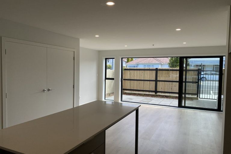 Photo of property in 1/90 Knights Road, Hutt Central, Lower Hutt, 5010