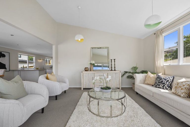 Photo of property in 1/52 Beulah Avenue, Rothesay Bay, Auckland, 0630